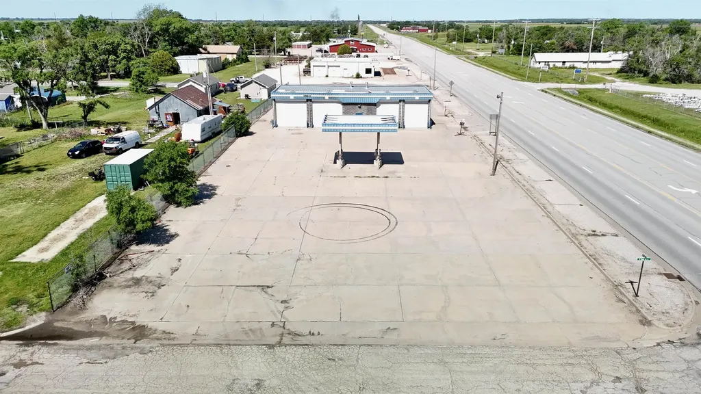 123 W Dean Burrton KS 67020