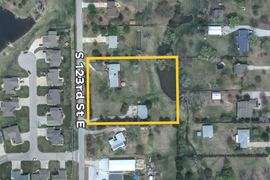 1818 S 123rd Wichita KS 67207