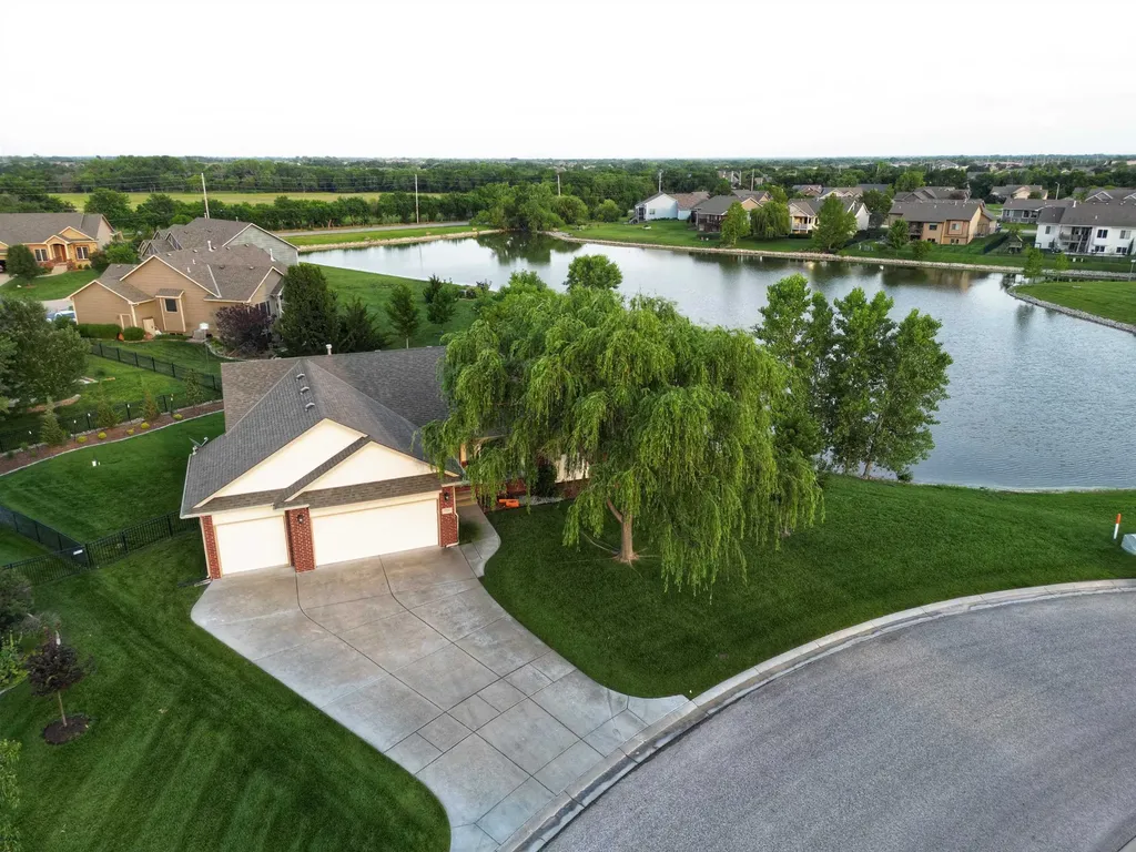 2722 N Woodridge Street Wichita KS 67226