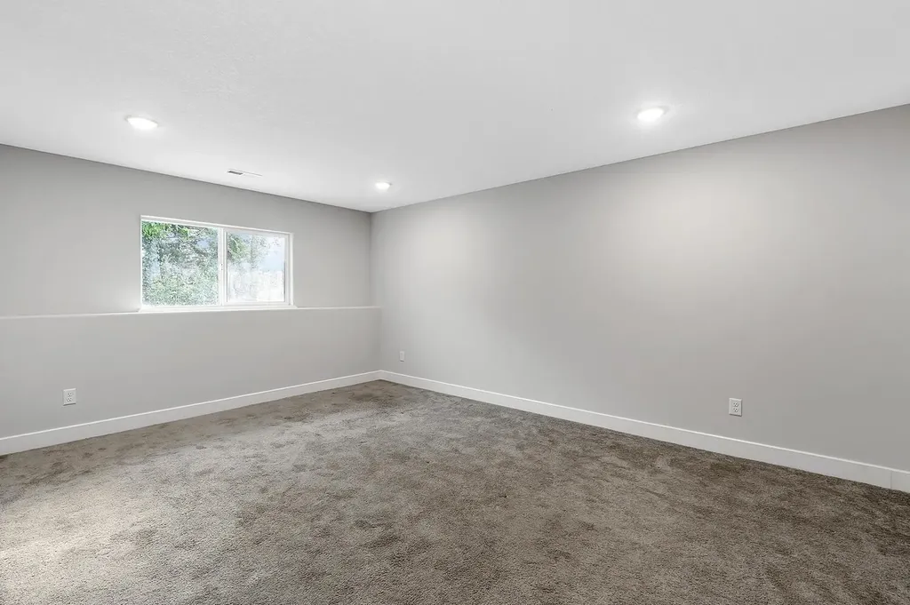 2246 S Nicole Circle Andover KS 67002