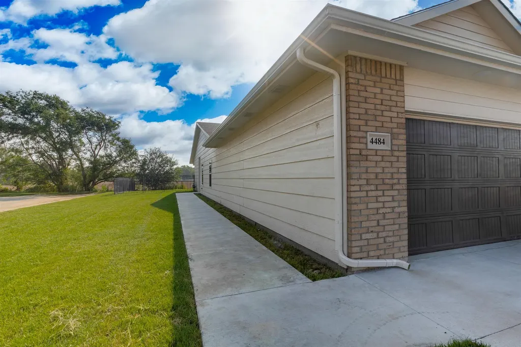 4457-4459 N Sandplum Street Wichita KS 67205
