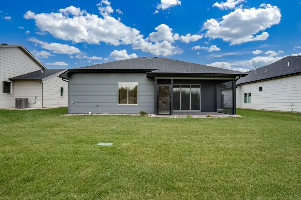 1634 N Forestview Street Wichita KS 67235