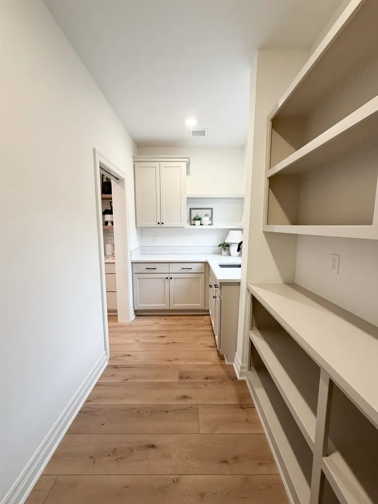 1630 N Forestview Street Wichita KS 67235