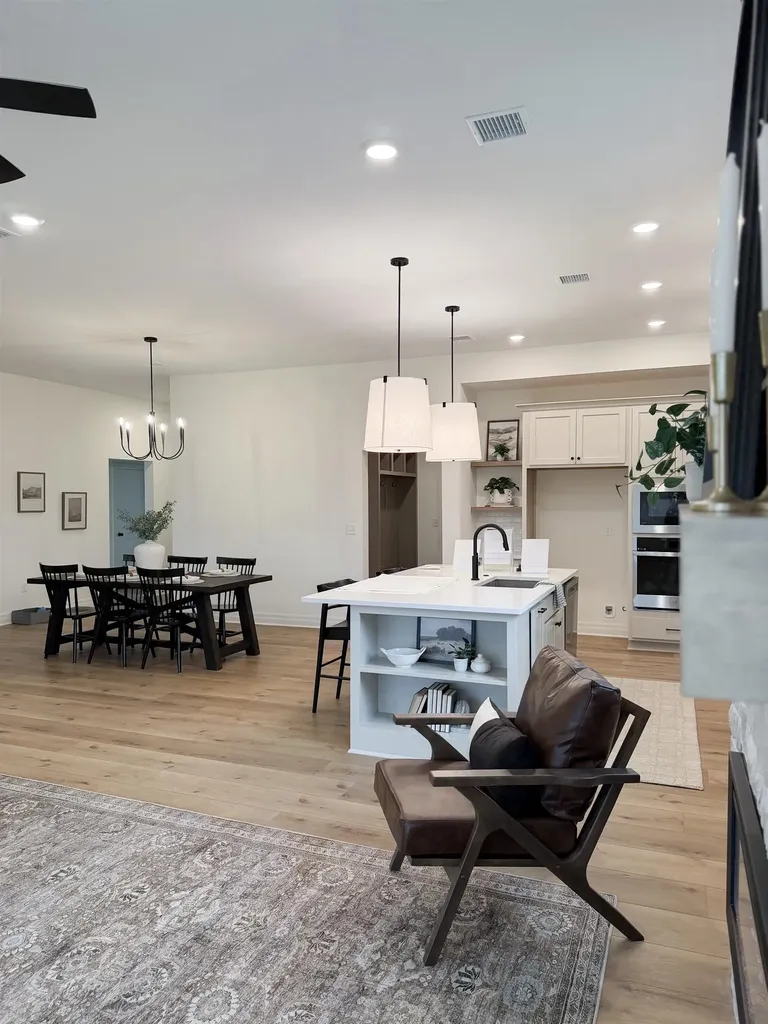 1630 N Forestview Street Wichita KS 67235