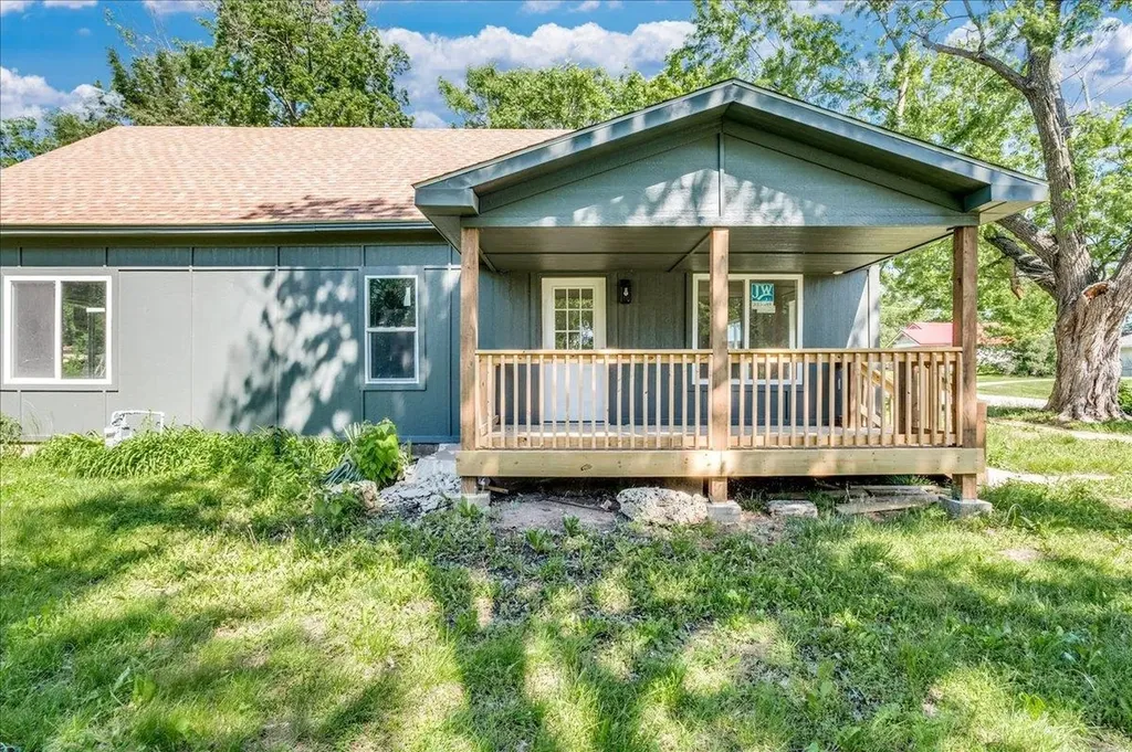 728 S Summit Street El Dorado KS 67042