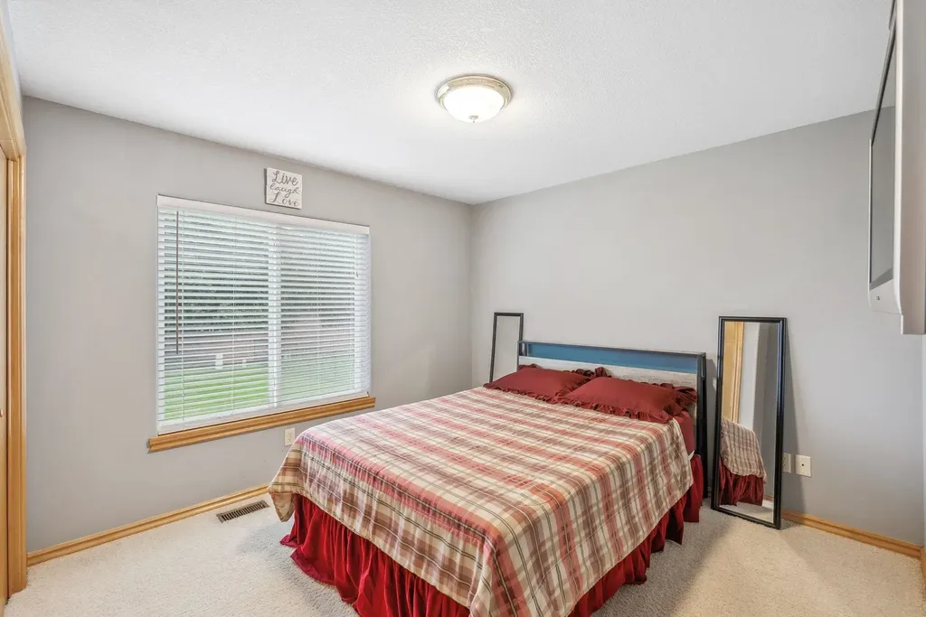 518 Autumn Glen Court Newton KS 67114