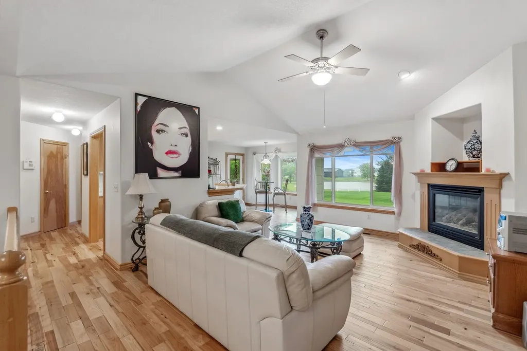 518 Autumn Glen Court Newton KS 67114