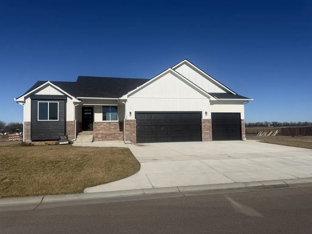 100 S Wellcrest Court Wichita KS 67052