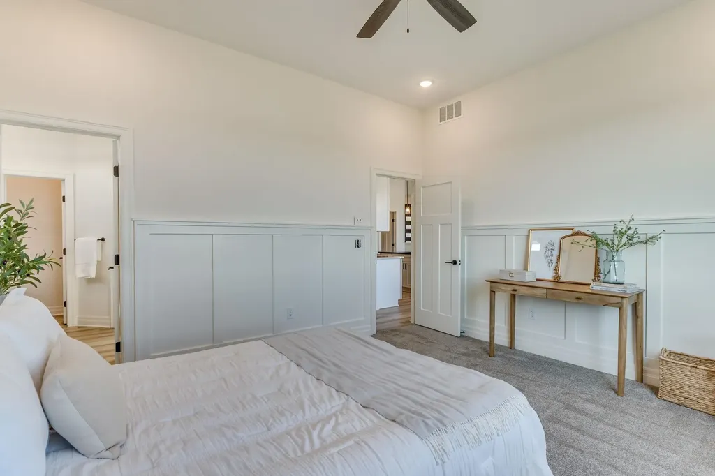 100 S Wellcrest Court Wichita KS 67052