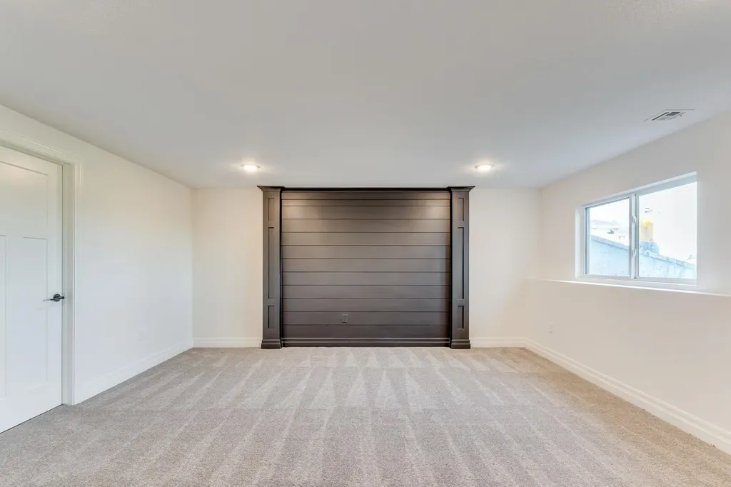 100 S Wellcrest Court Wichita KS 67052