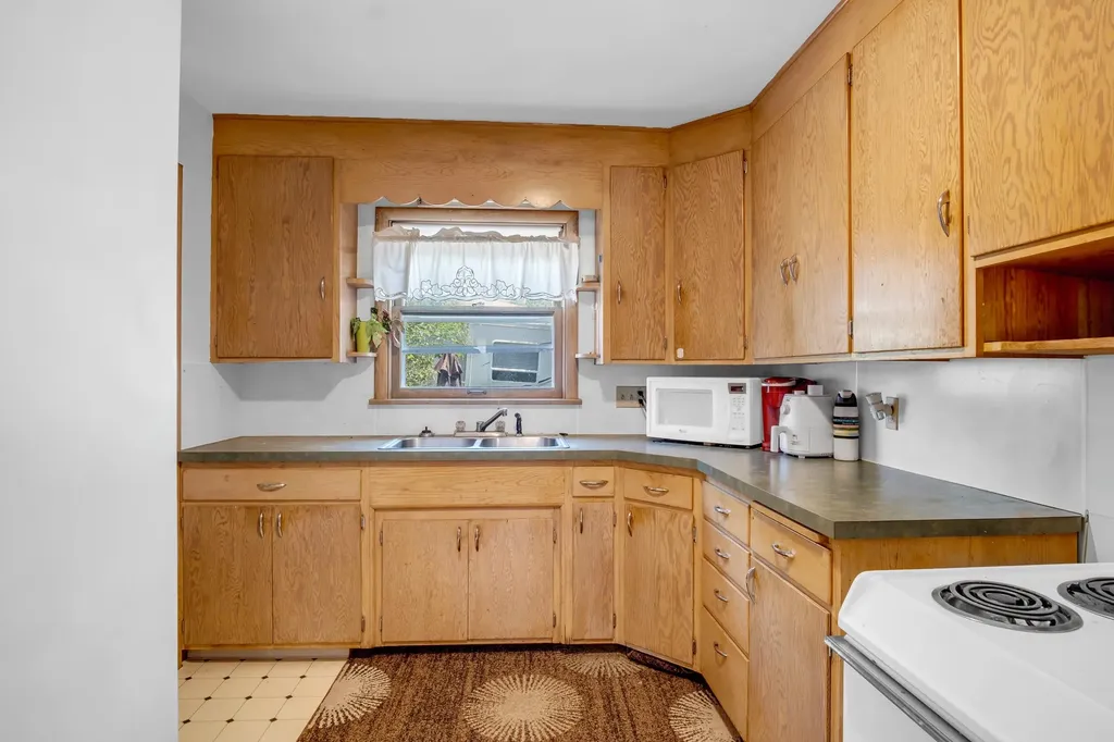 914-916 N Pine Street Newton KS 67114