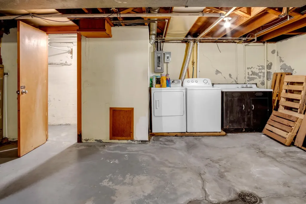 914-916 N Pine Street Newton KS 67114