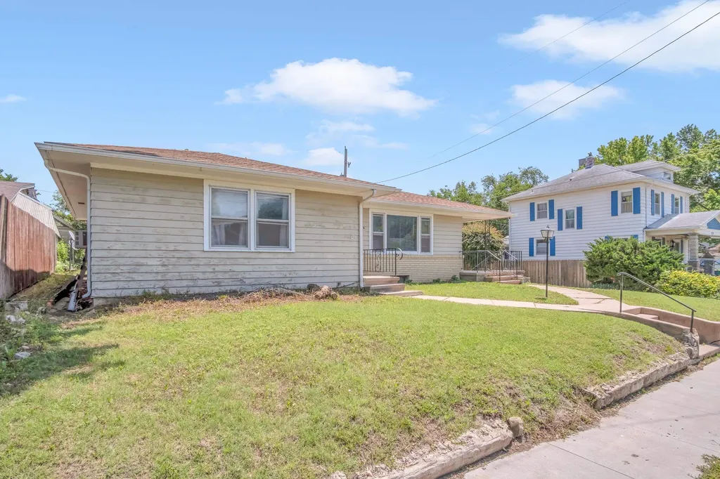 914-916 N Pine Street Newton KS 67114