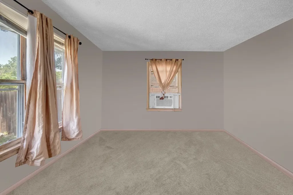 914-916 N Pine Street Newton KS 67114