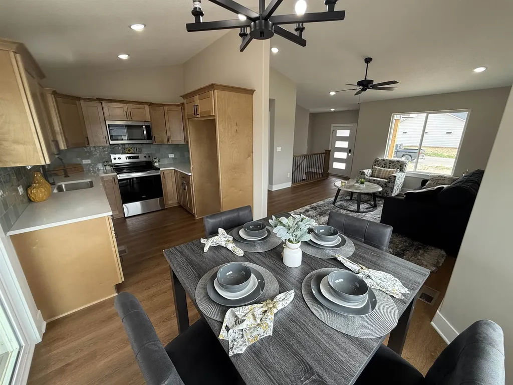 102 E Poplar Court Goddard KS 67052
