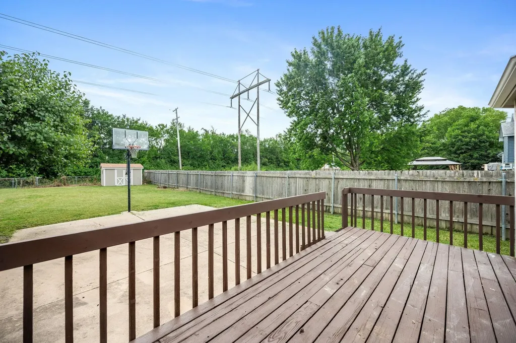 7025 E 39th Street N Wichita KS 67226