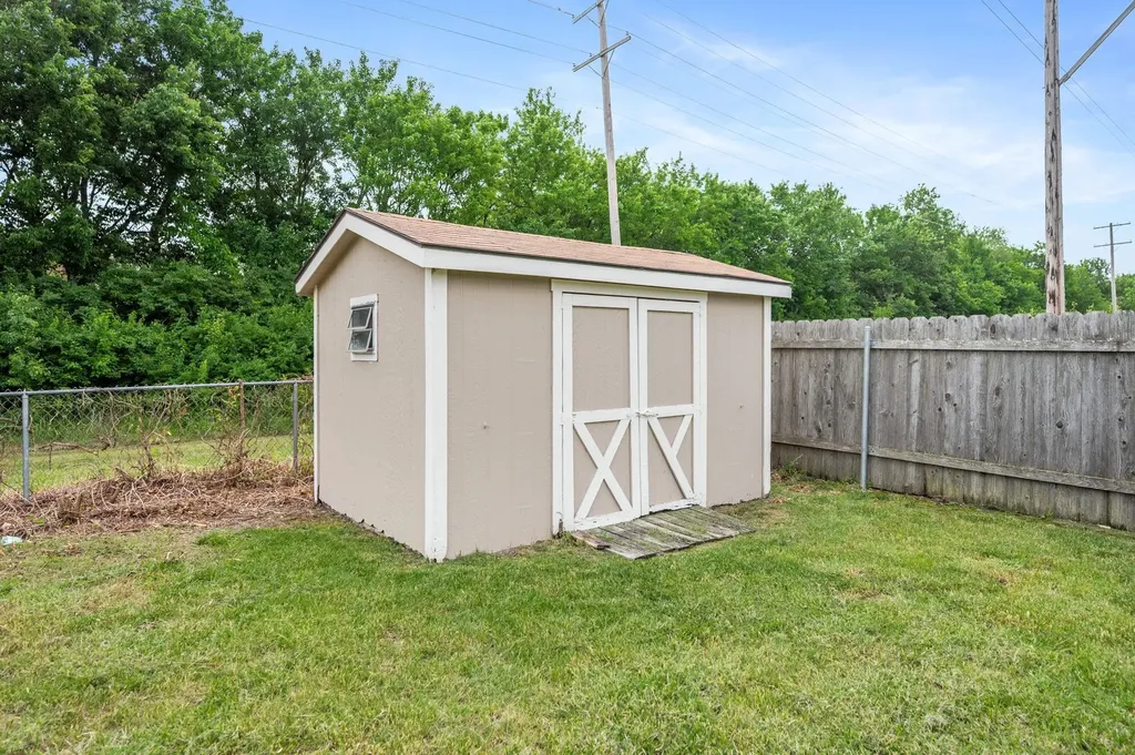 7025 E 39th Street N Wichita KS 67226