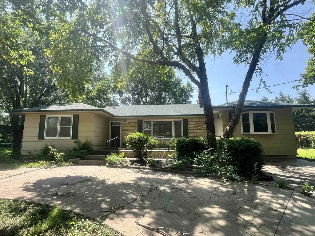 7 Prairie Lane Marion KS 66861