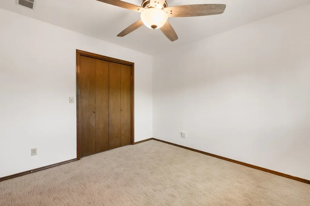 641 N Woodlawn Wichita KS 67208