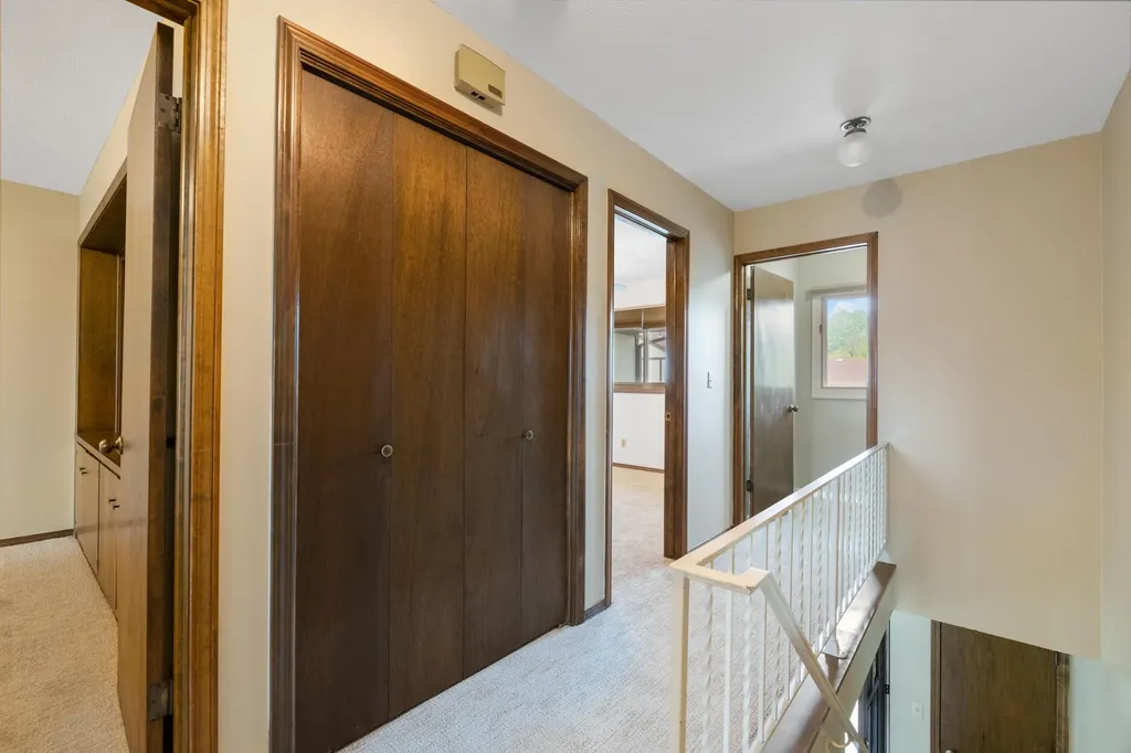 641 N Woodlawn Wichita KS 67208