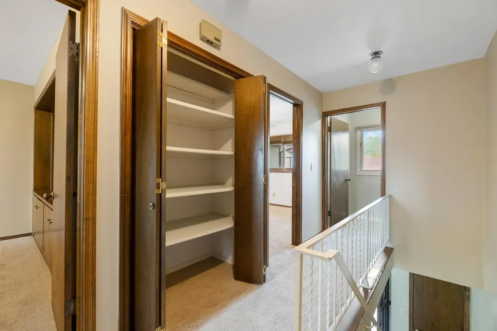 641 N Woodlawn Wichita KS 67208