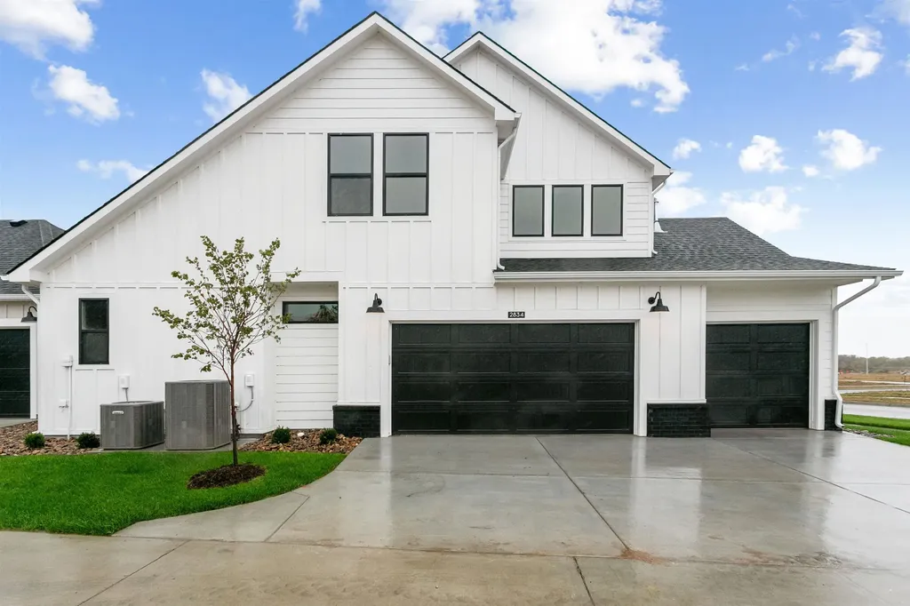 2834 W Shearwater Wichita KS 67204