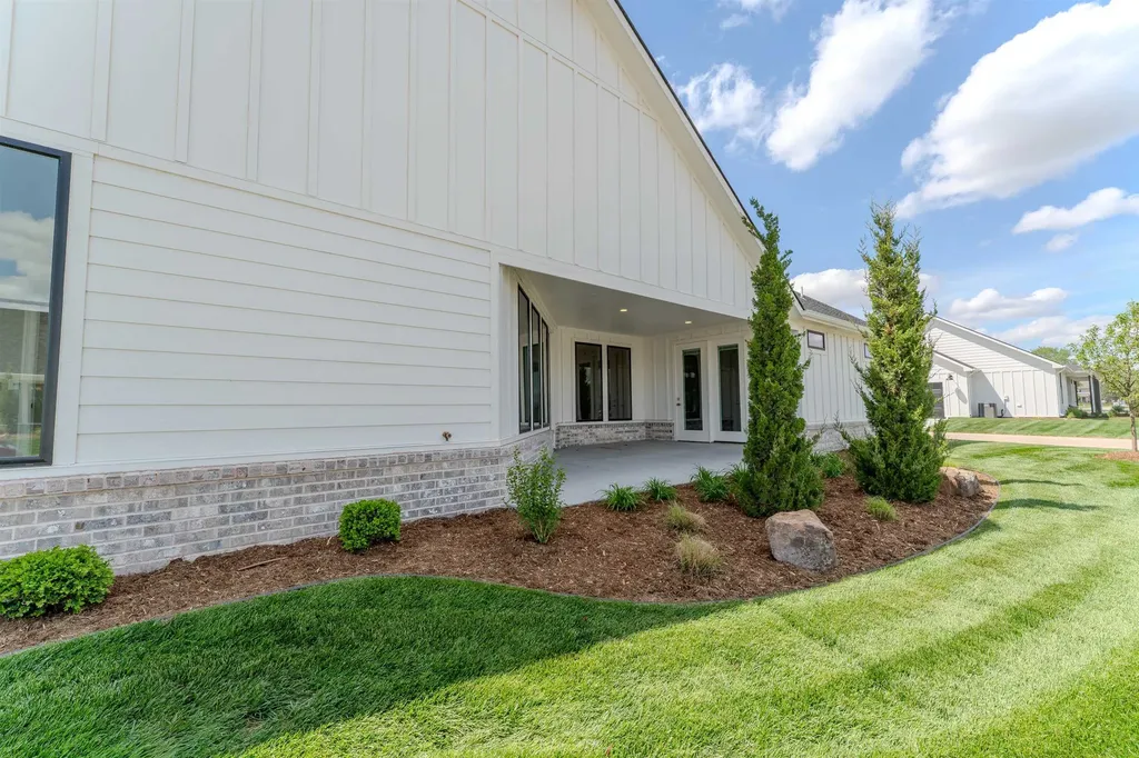 2718 W Shearwater Street Wichita KS 67204