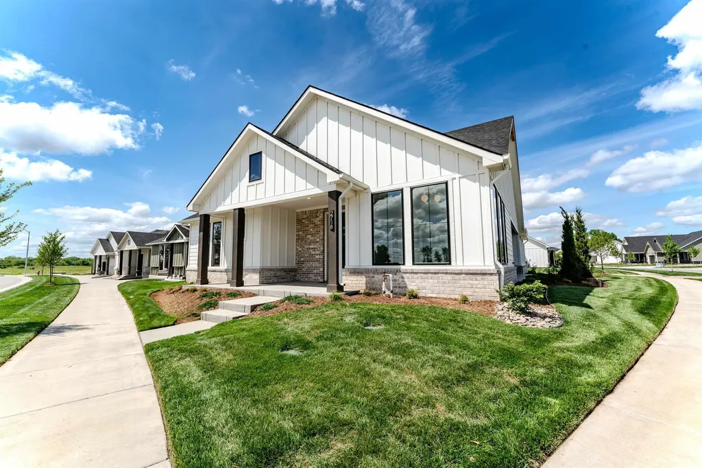 2718 W Shearwater Street Wichita KS 67204
