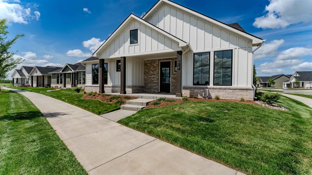 2718 W Shearwater Street Wichita KS 67204