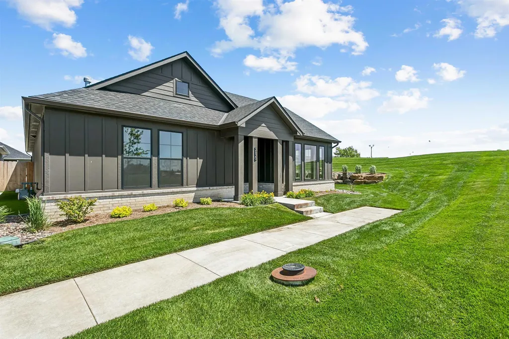 2620 W Shearwater Street Wichita KS 67204