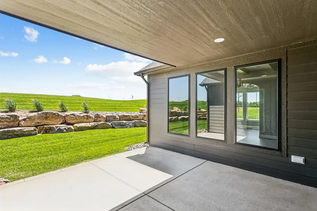 2620 W Shearwater Street Wichita KS 67204