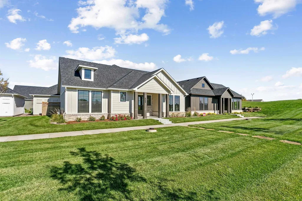 2624 W Shearwater Wichita KS 67204