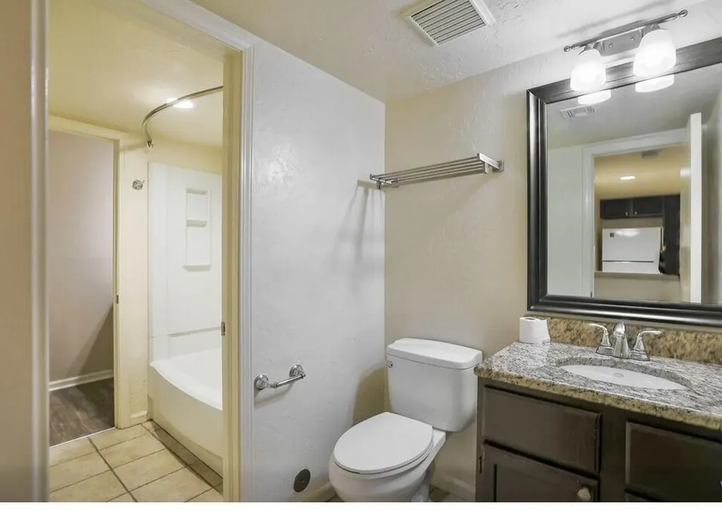 2280 N Tara Wichita KS 67226