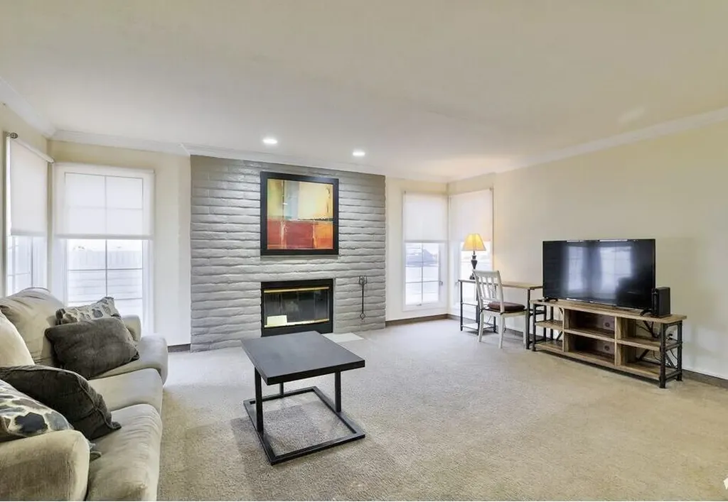2280 N Tara Wichita KS 67226