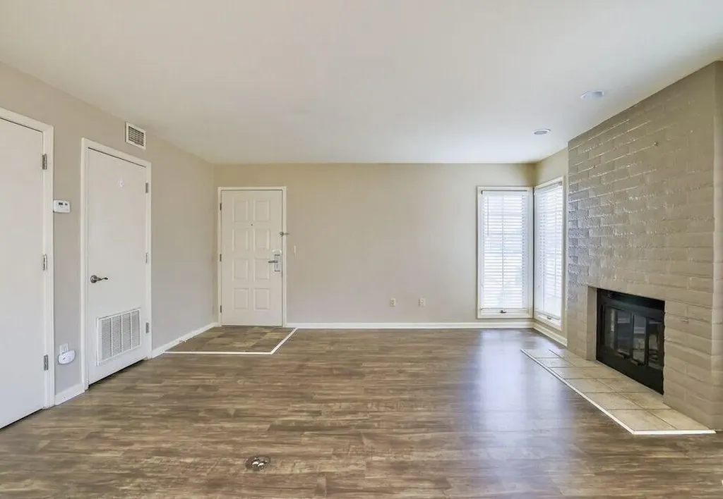 2280 N Tara Wichita KS 67226
