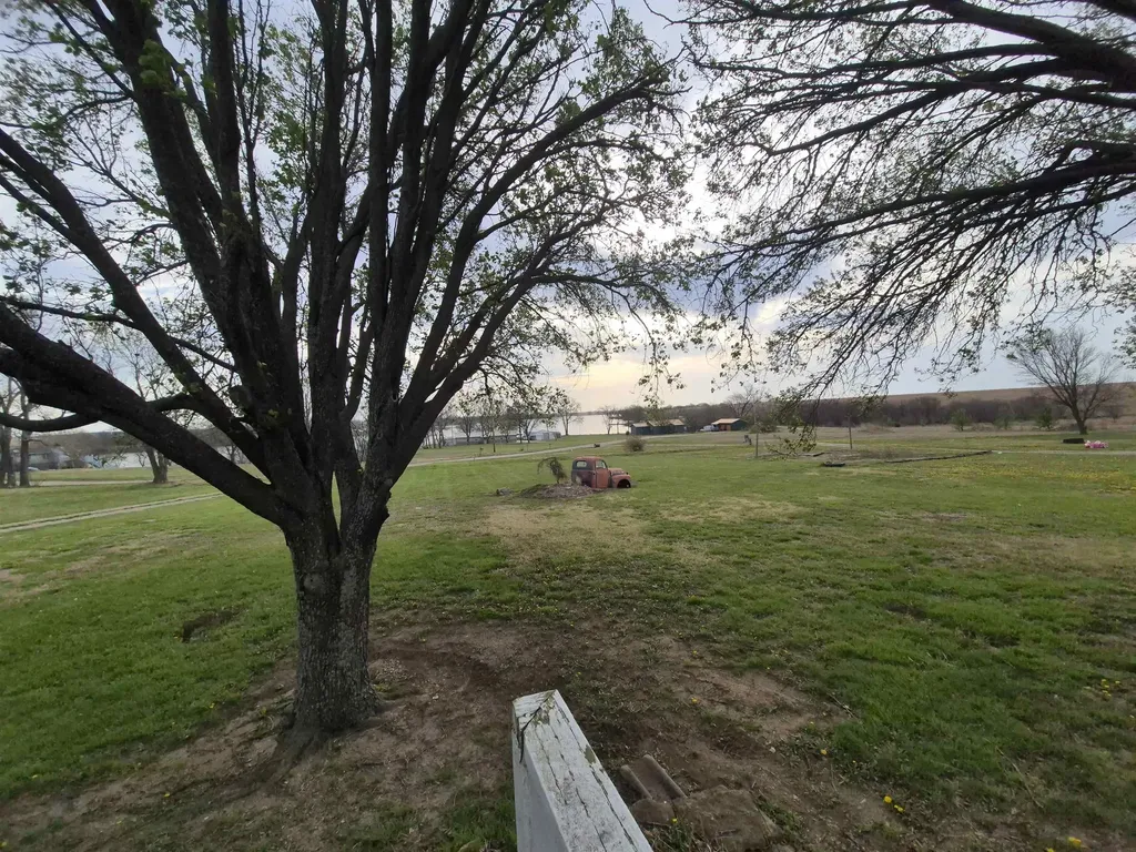 81 Eureka Lake Road Eureka KS 67045