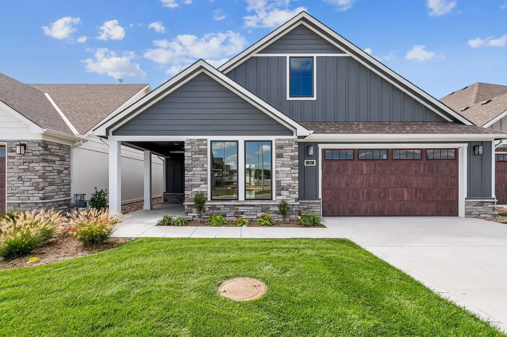 201 S Heritage Way Andover KS 67002