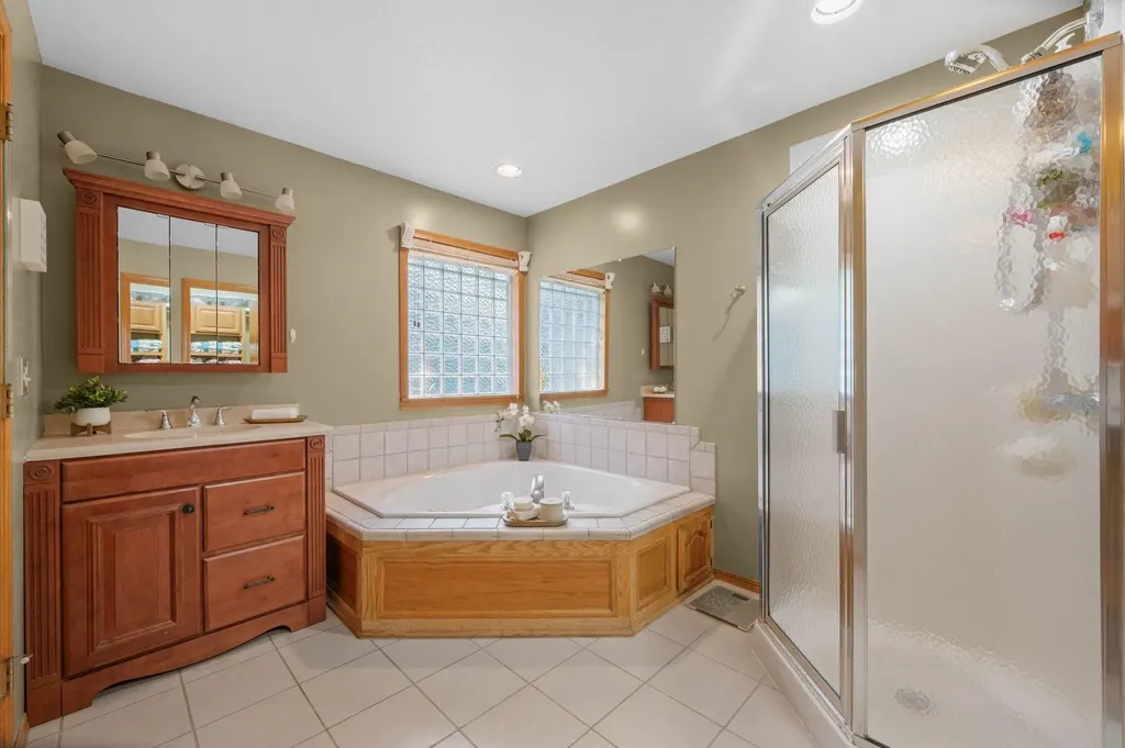 6907 W Garden Ridge Court Wichita KS 67205
