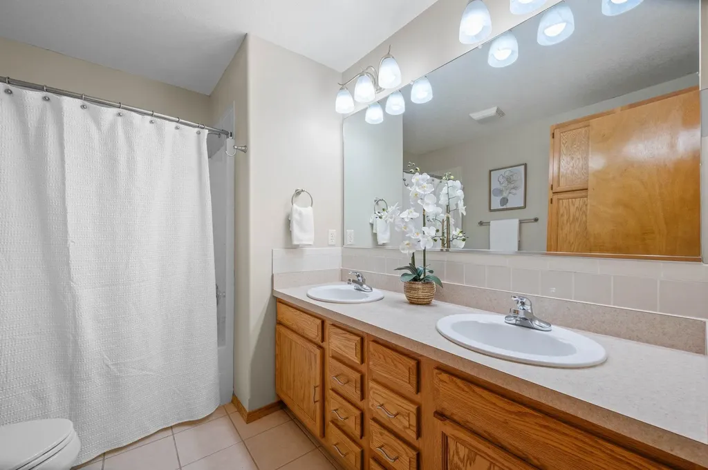 6907 W Garden Ridge Court Wichita KS 67205