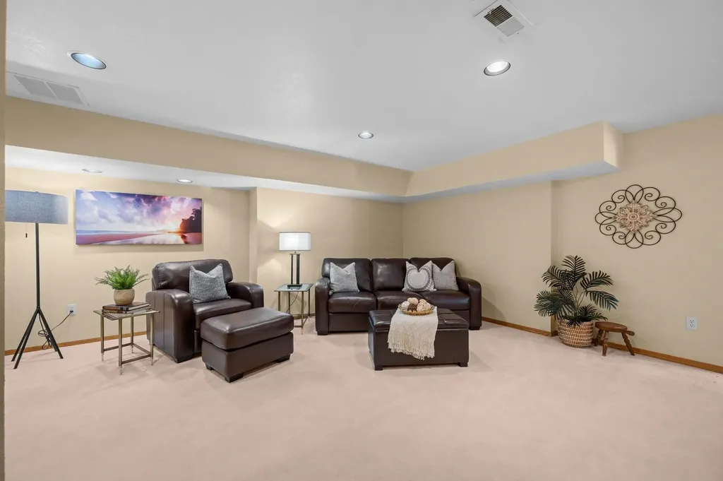 6907 W Garden Ridge Court Wichita KS 67205