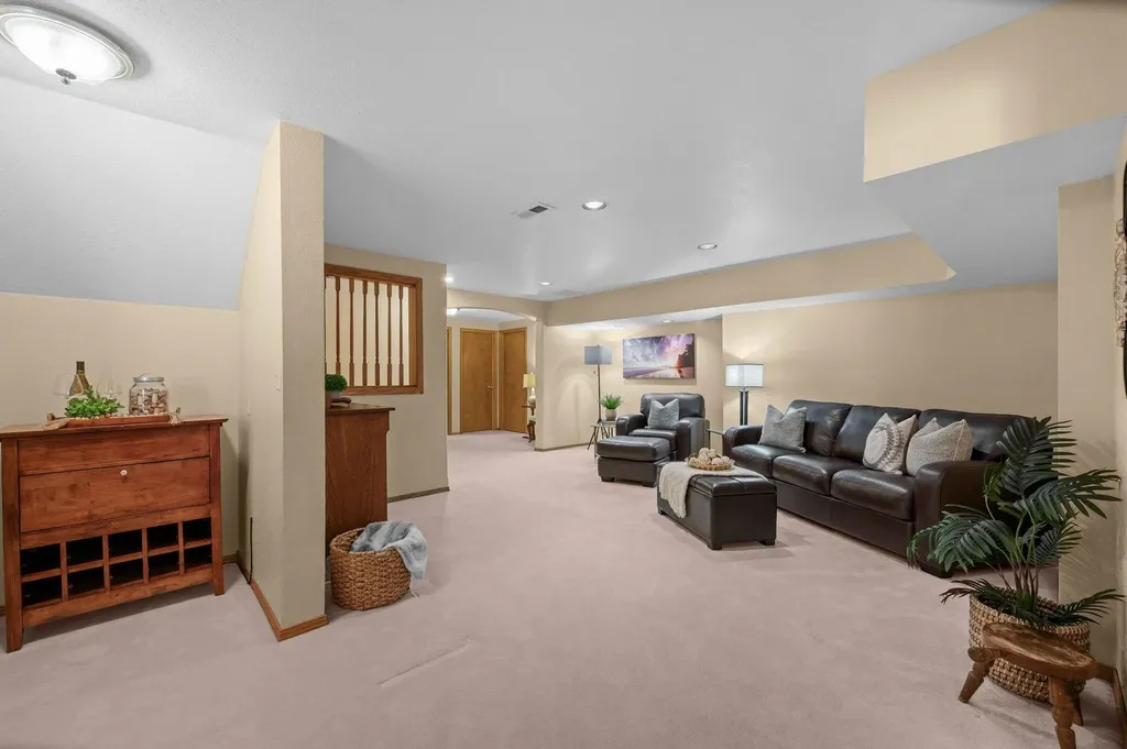 6907 W Garden Ridge Court Wichita KS 67205