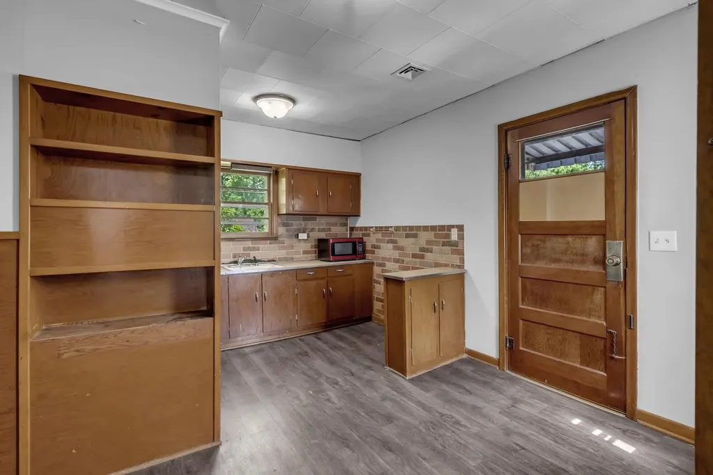 729 & 729 1/2 S Martinson Street Wichita KS 67213