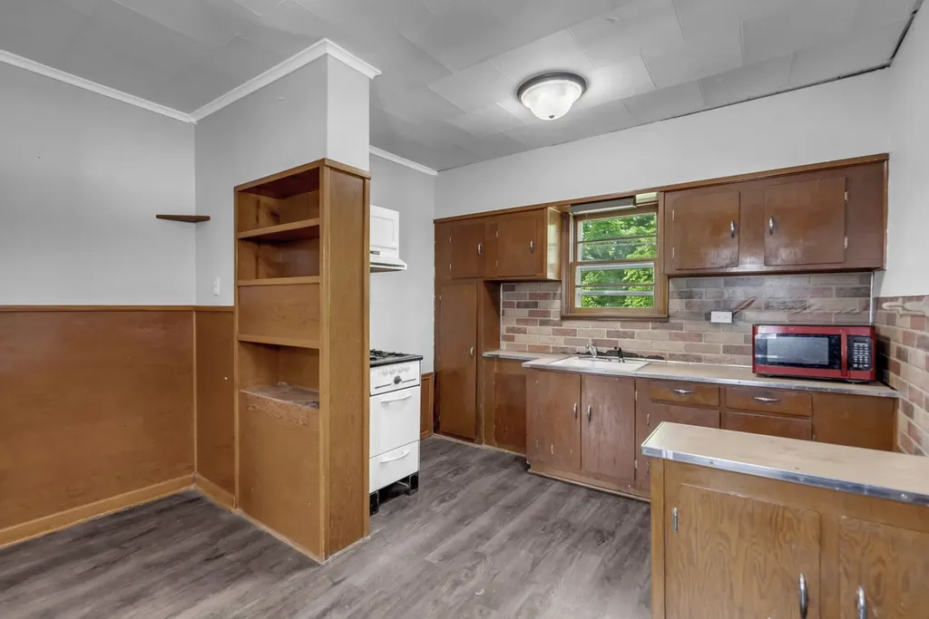 729 & 729 1/2 S Martinson Street Wichita KS 67213