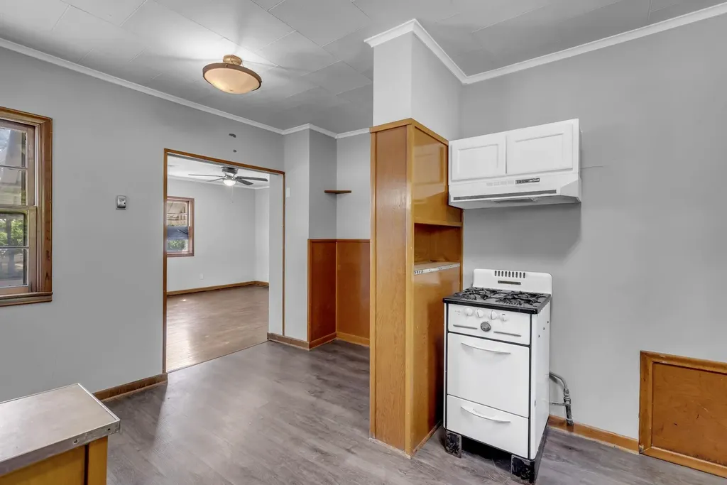 729 & 729 1/2 S Martinson Street Wichita KS 67213
