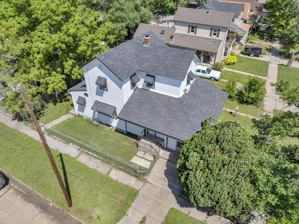 729 & 729 1/2 S Martinson Street Wichita KS 67213