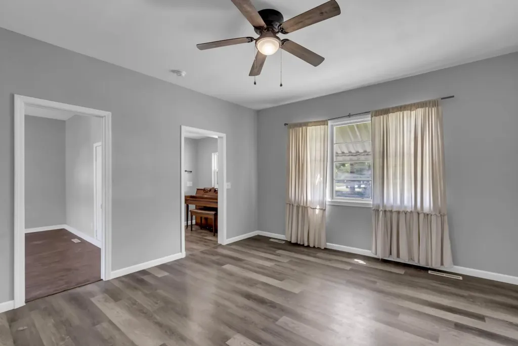 729 & 729 1/2 S Martinson Street Wichita KS 67213