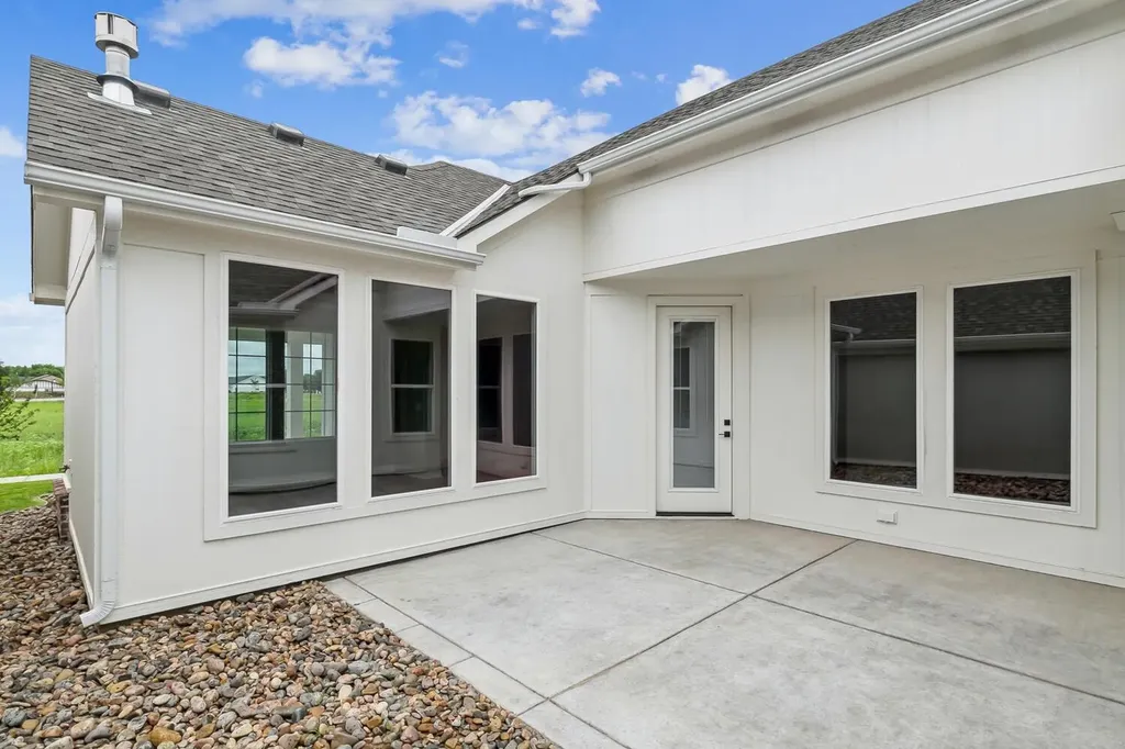 328 W Pepper Tree Road Andover KS 67002