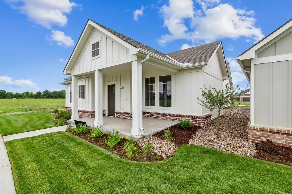 328 W Pepper Tree Road Andover KS 67002