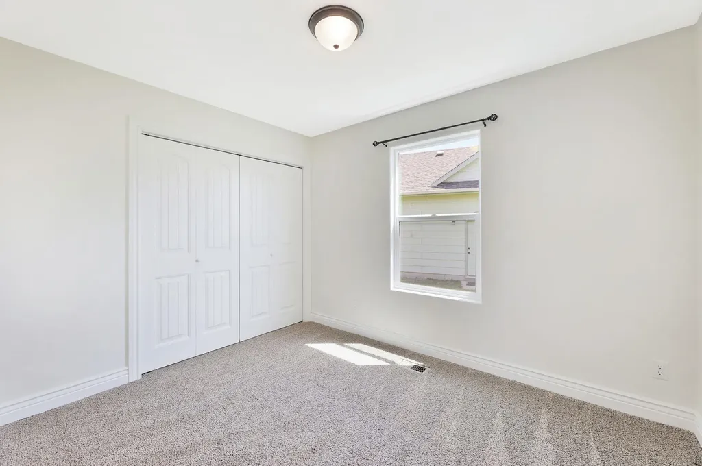 638 N Redbud Court Valley Center KS 67147