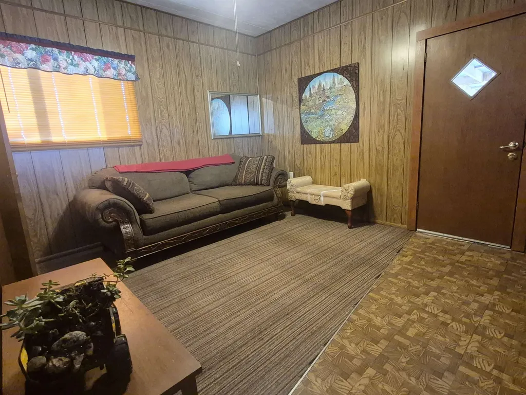 1533 N C Street Arkansas City KS 67005